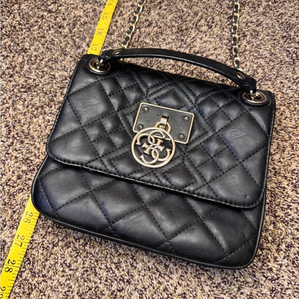 Guess Black Small Quilted Flap Chain Shoulder Bag Gold Tones Magnetic Closure - Picture 13 of 16